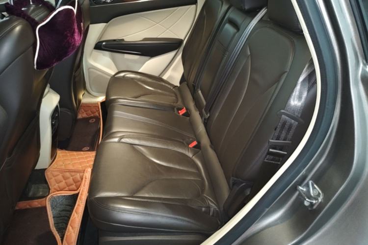 Used Lincoln MKC 2014 2.0T Two-Wheel-Drive Luxury Edition Left Rear Seat