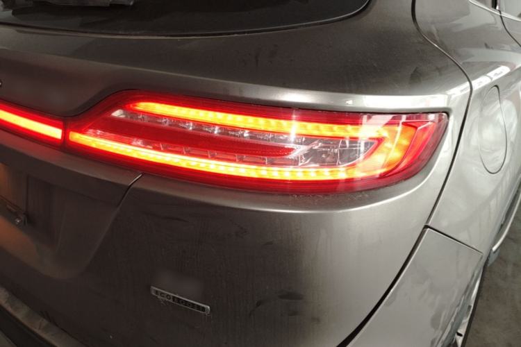 Used Lincoln MKC 2014 2.0T Two-Wheel-Drive Luxury Edition Right Rear Taillight
