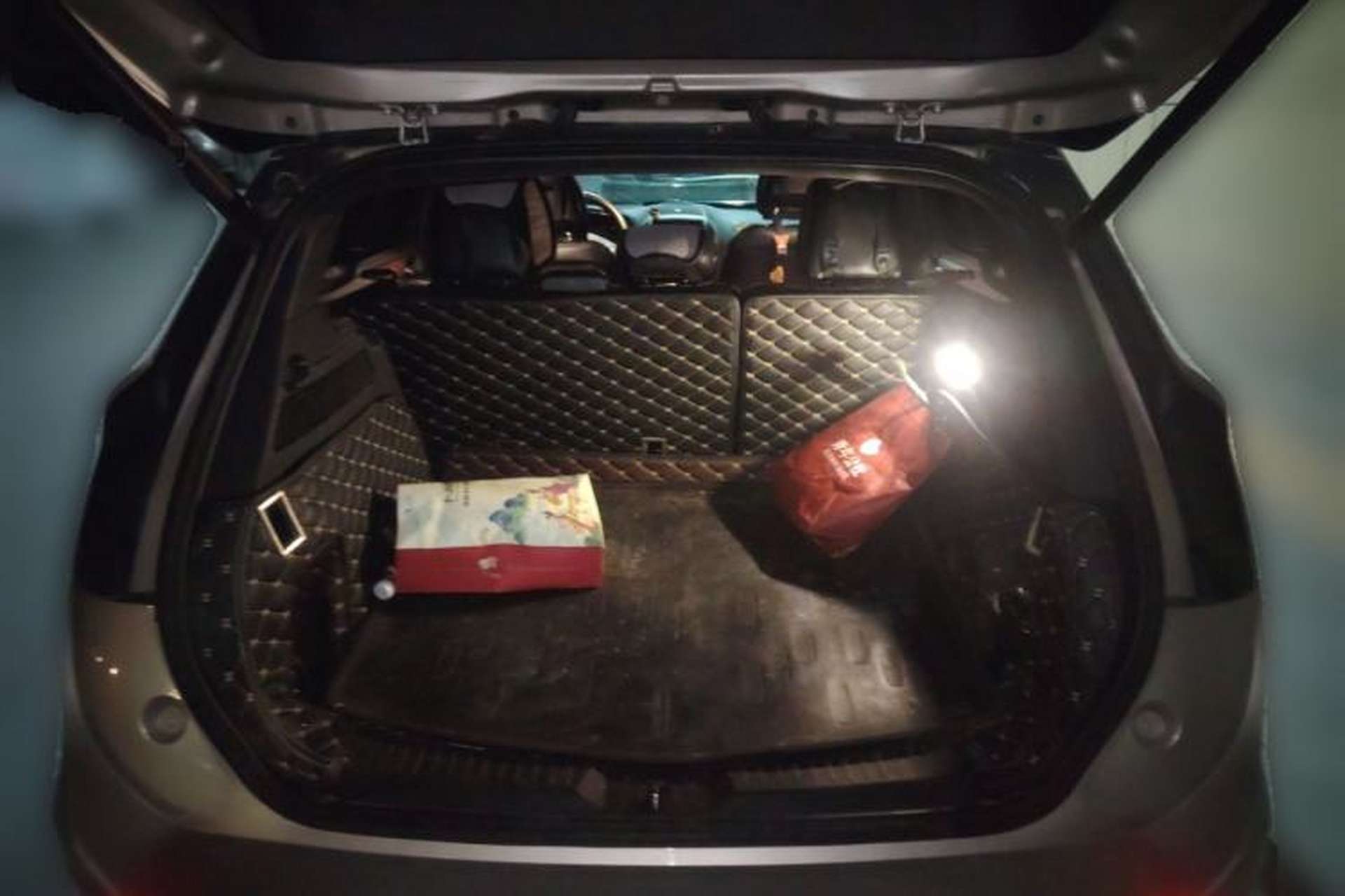 Used Lincoln MKC 2014 2.0T Two-Wheel-Drive Luxury Edition Trunk