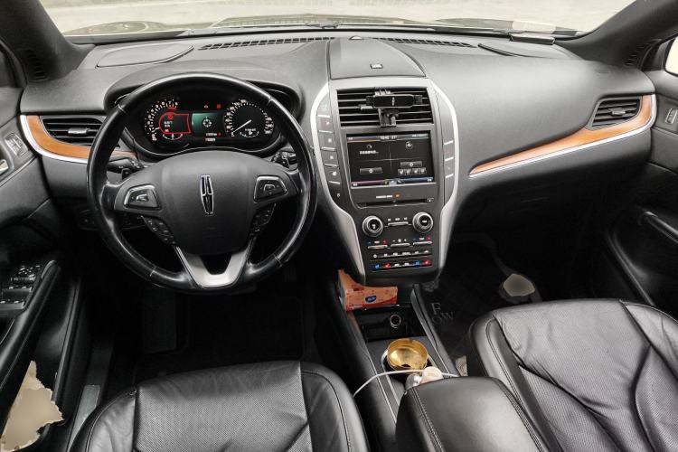 Used Lincoln MKC 2014 2.0T Two-Wheel-Drive Luxury Edition Center Console