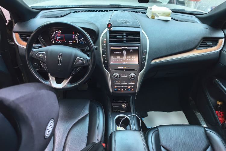 Used Lincoln MKC 2014 2.0T Four-Wheel Drive Luxury Edition Center Console