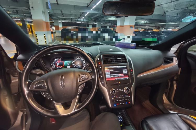 Used Lincoln MKC 2014 2.0T Two-Wheel-Drive Luxury Edition Center Console