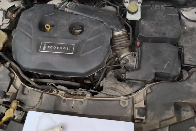Used Lincoln MKC 2014 2.0T Two-Wheel-Drive Luxury Edition Engine Bay