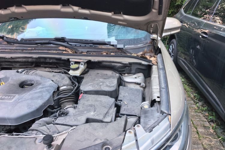 Used Lincoln MKC 2014 2.0T Four-Wheel Drive Luxury Edition Engine Bay Left