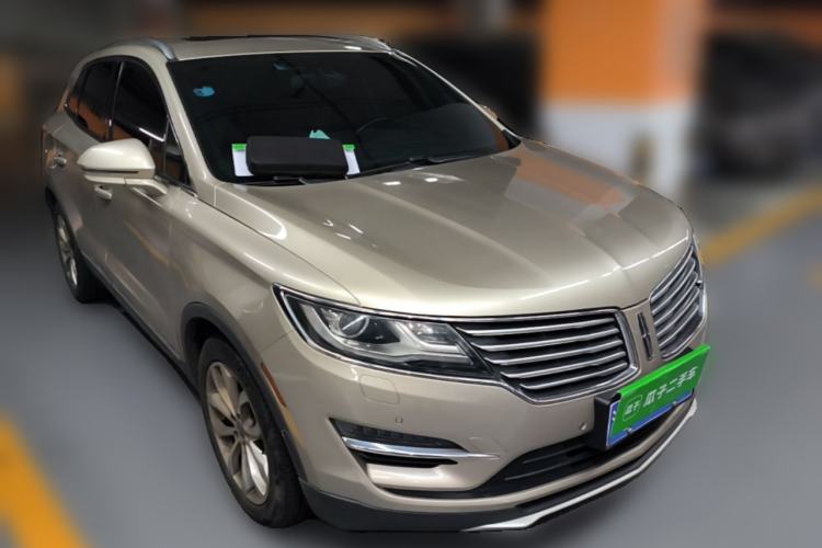 Used Lincoln MKC 2014 2.0T Two-Wheel-Drive Luxury Edition Front Right 45 Deg