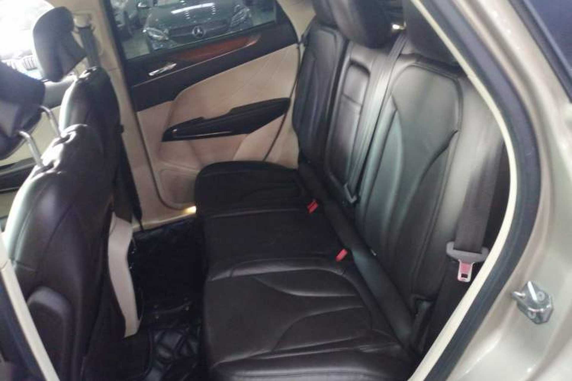 Used Lincoln MKC 2014 2.0T Four-Wheel Drive Luxury Edition Interior 4