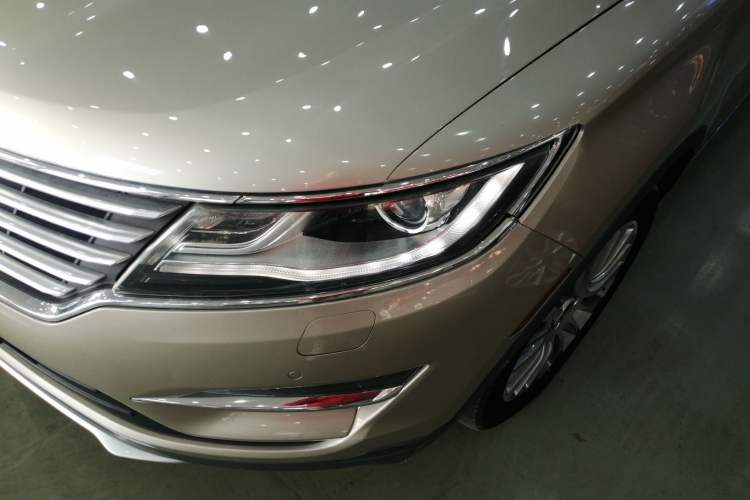 Used Lincoln MKC 2014 2.0T Four-Wheel Drive Luxury Edition Left Front Headlight