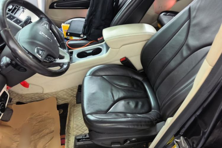 Used Lincoln MKC 2014 2.0T Four-Wheel Drive Prestige Edition Left Front Seat
