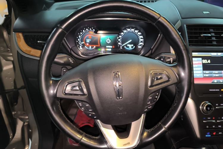 Used Lincoln MKC 2014 2.0T Two-Wheel-Drive Luxury Edition Steering Wheel