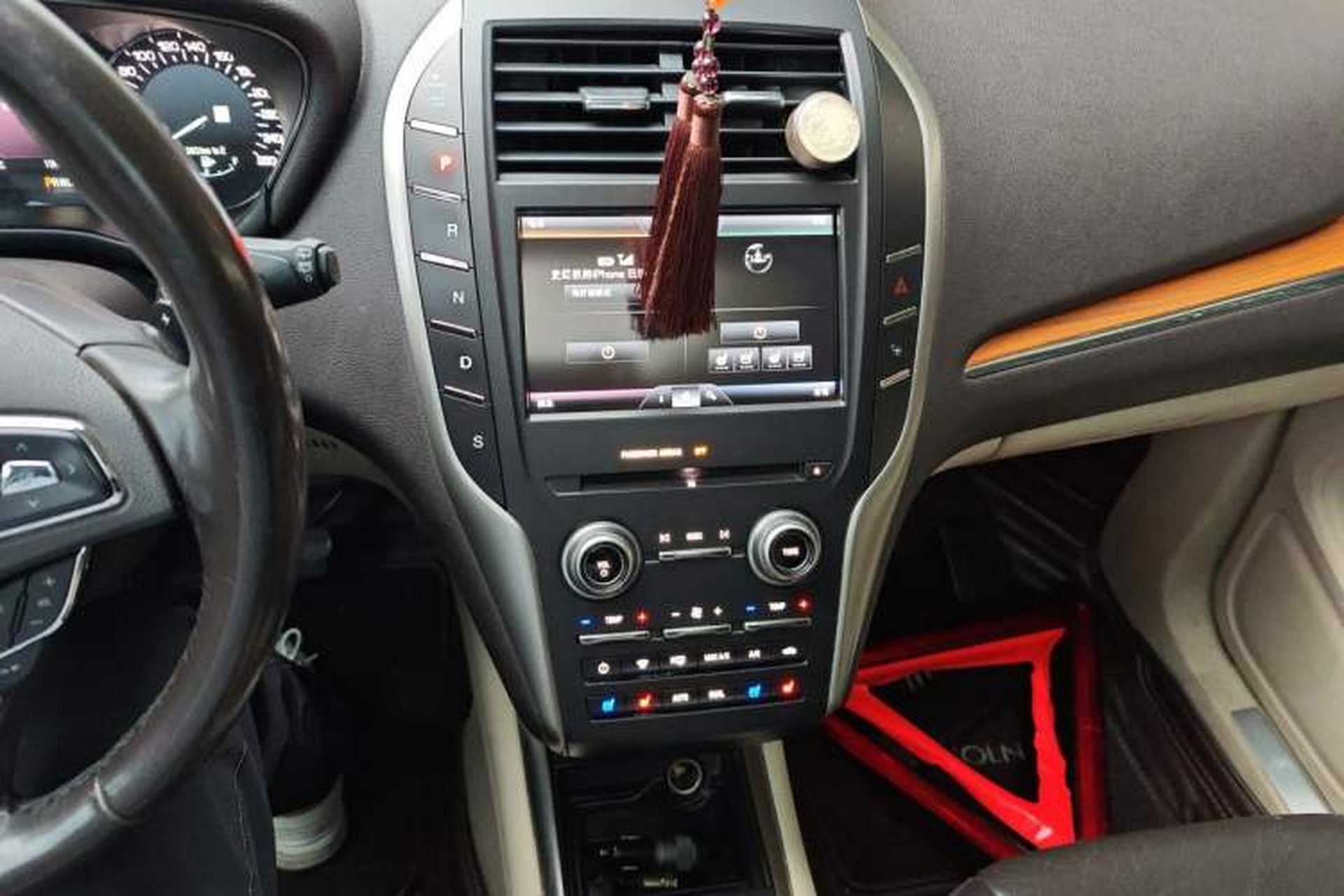 Used Lincoln MKC 2014 2.0T Two-Wheel-Drive Luxury Edition Audio And AC Panel