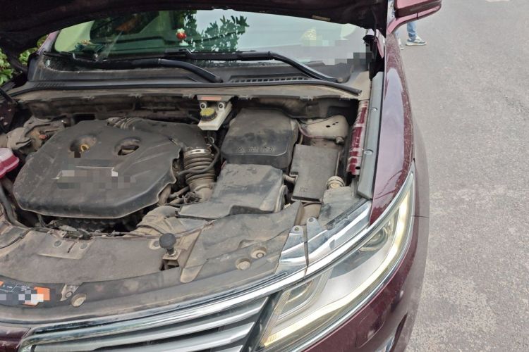 Used Lincoln MKC 2014 2.0T Two-Wheel-Drive Luxury Edition Engine Bay Left