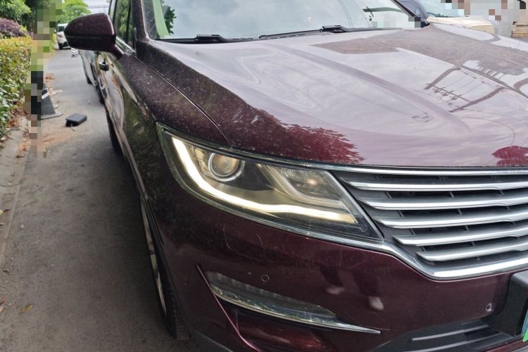 Used Lincoln MKC 2014 2.0T Two-Wheel-Drive Luxury Edition Right Front Headlight