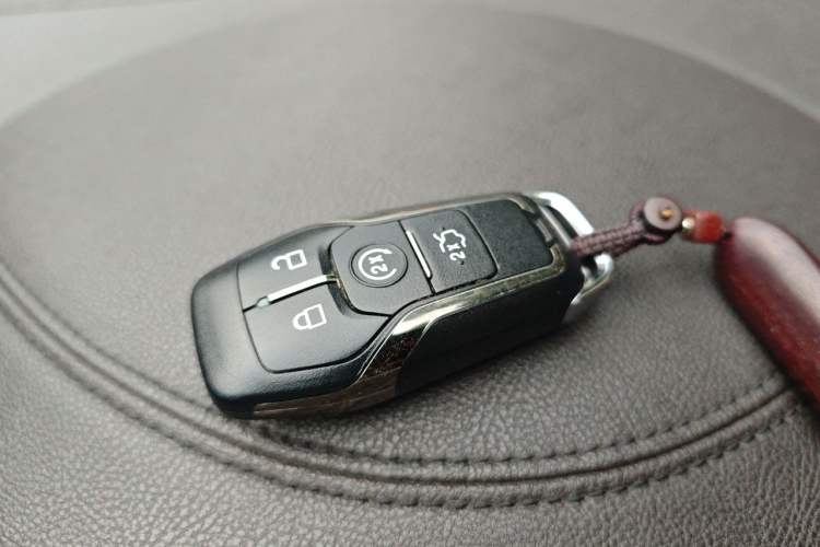 Used Lincoln MKC 2014 2.0T Two-Wheel-Drive Luxury Edition Vehicle Key