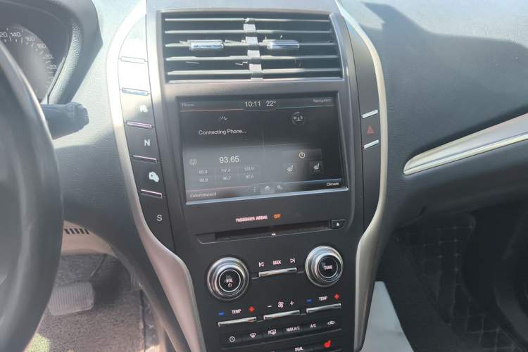 Used Lincoln MKC 2014 2.0T Two-Wheel Drive Deluxe Edition Audio And AC Panel