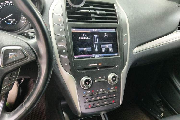 Used Lincoln MKC 2014 2.0T Two-Wheel Drive Deluxe Edition Audio And AC Panel