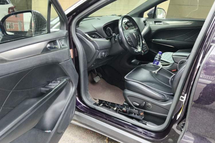 Used Lincoln MKC 2014 2.0T Two-Wheel Drive Deluxe Edition Driver Seat