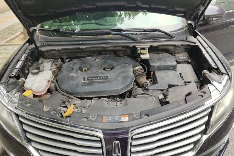 Used Lincoln MKC 2014 2.0T Two-Wheel Drive Deluxe Edition Engine Bay