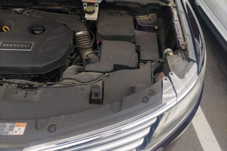 Used Lincoln MKC 2014 2.0T Four-Wheel Drive Luxury Edition Engine Bay Left