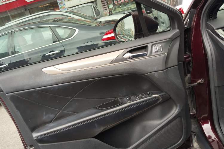 Used Lincoln MKC 2014 2.0T Two-Wheel Drive Deluxe Edition Left Front Door Interior