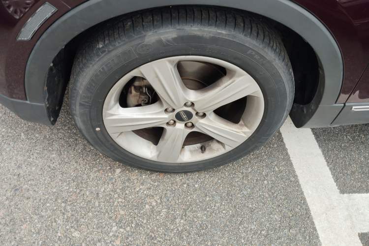 Used Lincoln MKC 2014 2.0T Two-Wheel Drive Deluxe Edition Left Front Wheel Hub