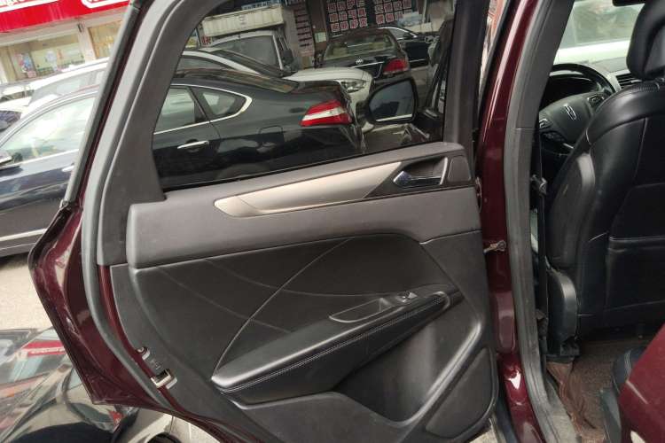Used Lincoln MKC 2014 2.0T Two-Wheel Drive Deluxe Edition Left Rear Door Interior