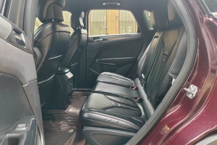 Used Lincoln MKC 2014 2.0T Two-Wheel Drive Deluxe Edition Left Rear Seat