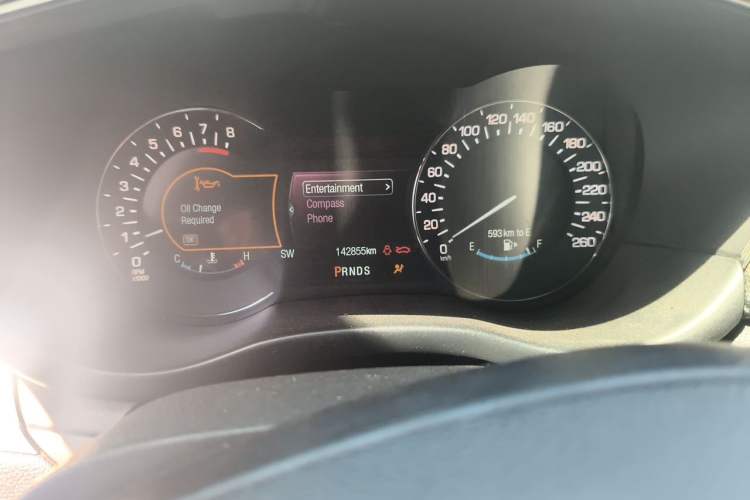 Used Lincoln MKC 2014 2.0T Two-Wheel Drive Deluxe Edition Odometer Close Up