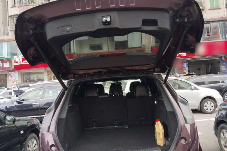 Used Lincoln MKC 2014 2.0T Two-Wheel Drive Deluxe Edition Trunk