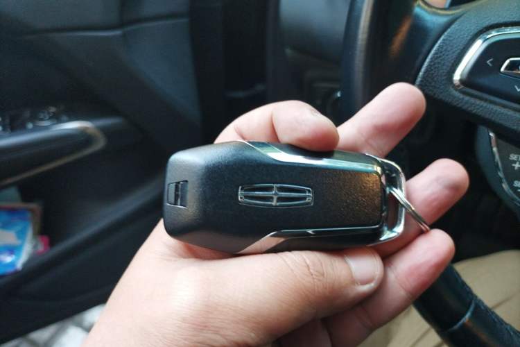 Used Lincoln MKC 2014 2.0T Two-Wheel-Drive Luxury Edition Vehicle Key