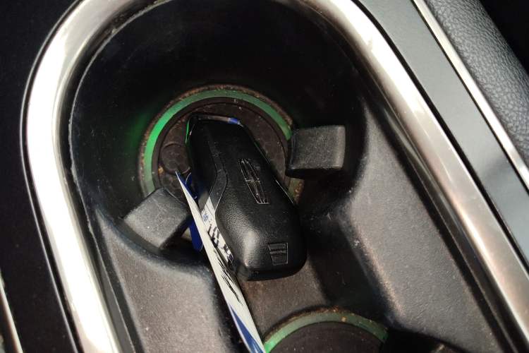 Used Lincoln MKC 2014 2.0T Two-Wheel Drive Deluxe Edition Vehicle Key
