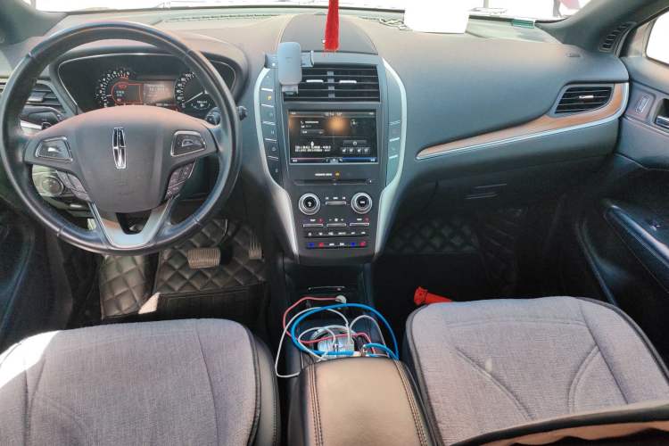 Used Lincoln MKC 2014 2.0T Four-Wheel Drive Luxury Edition Audio And AC Panel