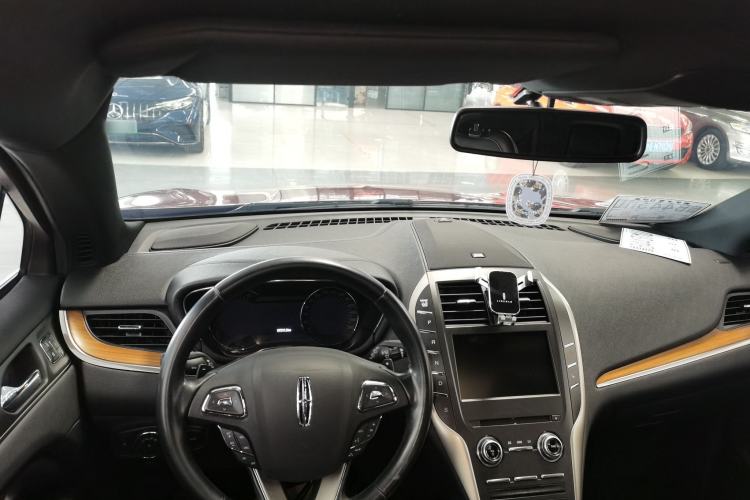 Used Lincoln MKC 2014 2.0T Two-Wheel-Drive Luxury Edition Center Console