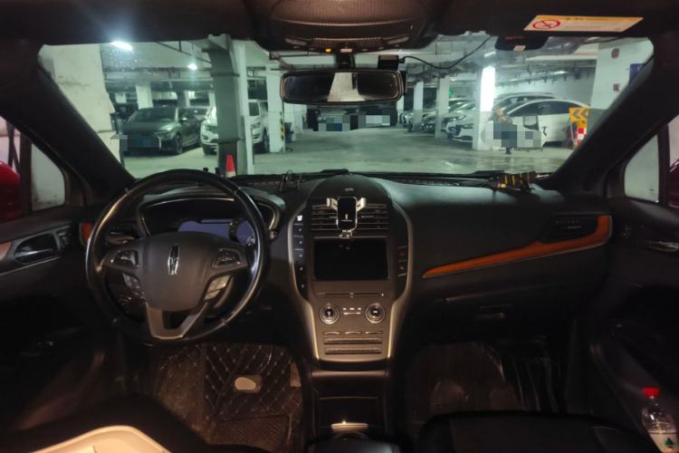 Used Lincoln MKC 2014 2.0T Two-Wheel-Drive Luxury Edition Center Console