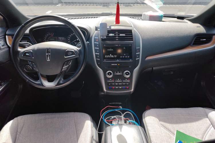 Used Lincoln MKC 2014 2.0T Four-Wheel Drive Luxury Edition Interior 3