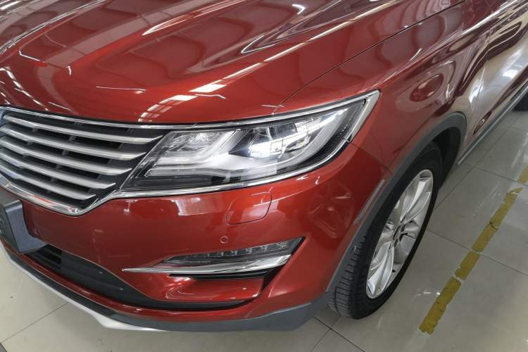Used Lincoln MKC 2014 2.0T Two-Wheel-Drive Luxury Edition Left Front Headlight