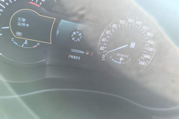 Used Lincoln MKC 2014 2.0T Two-Wheel-Drive Luxury Edition Odometer Close Up