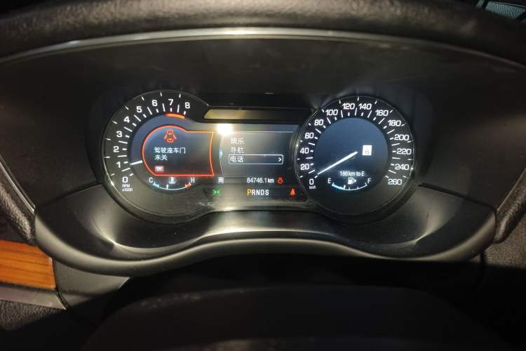 Used Lincoln MKC 2014 2.0T Two-Wheel-Drive Luxury Edition Odometer Close Up