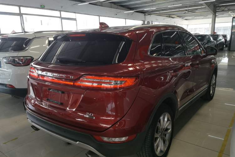 Used Lincoln MKC 2014 2.0T Two-Wheel-Drive Luxury Edition Rear Right 45 Deg