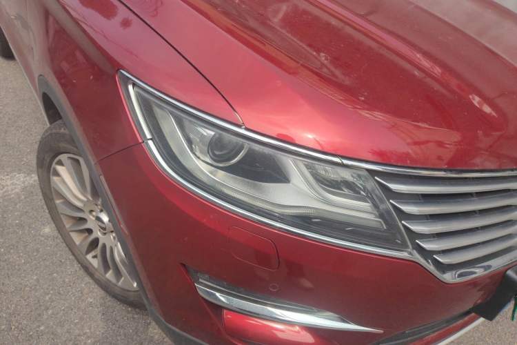 Used Lincoln MKC 2014 2.0T Four-Wheel Drive Luxury Edition Right Front Headlight