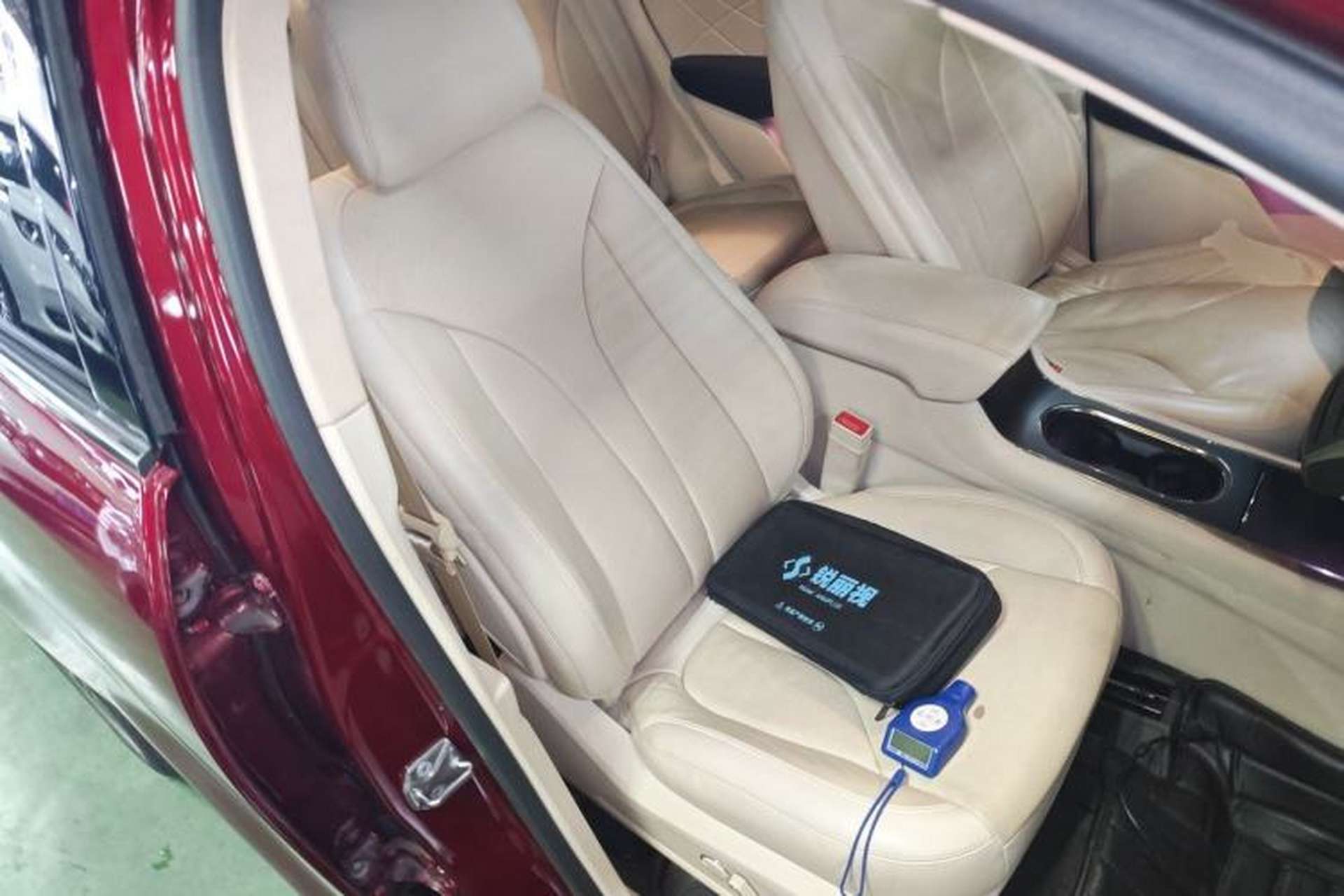 Used Lincoln MKC 2014 2.0T Four-Wheel Drive Luxury Edition Right Front Seat