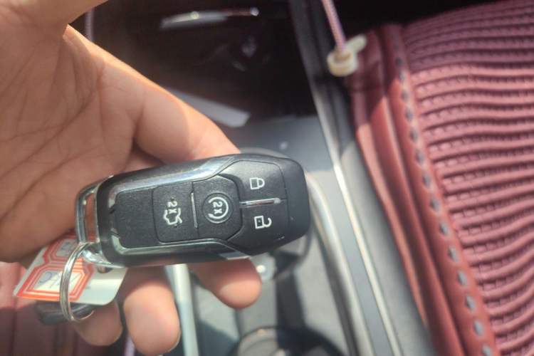 Used Lincoln MKC 2014 2.0T Four-Wheel Drive Luxury Edition Vehicle Key