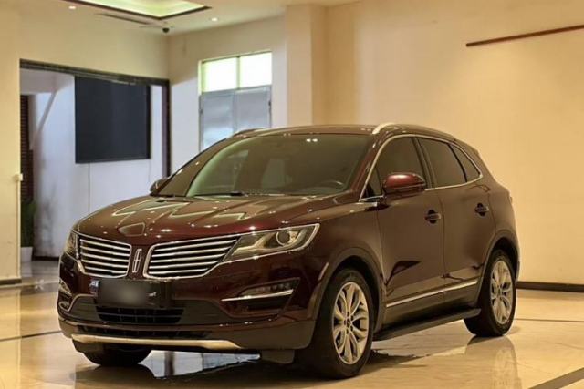 Lincoln MKC 2014 2.0T Two-Wheel-Drive Luxury Edition مستعملة