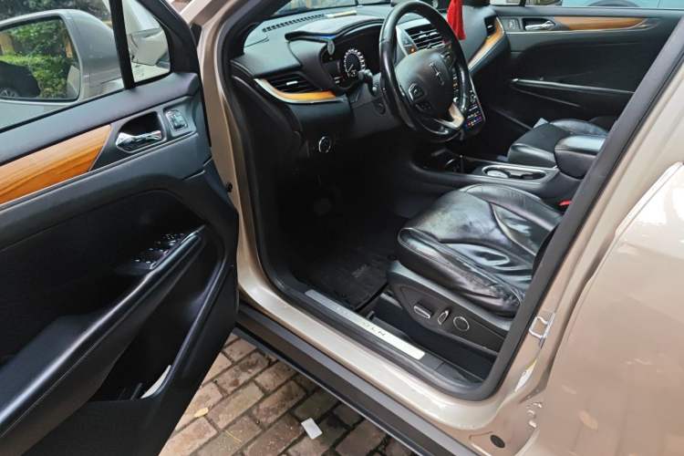 Used Lincoln MKC 2014 2.0T Four-Wheel Drive Luxury Edition Driver Seat