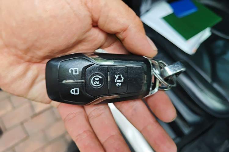 Used Lincoln MKC 2014 2.0T Four-Wheel Drive Luxury Edition Vehicle Key