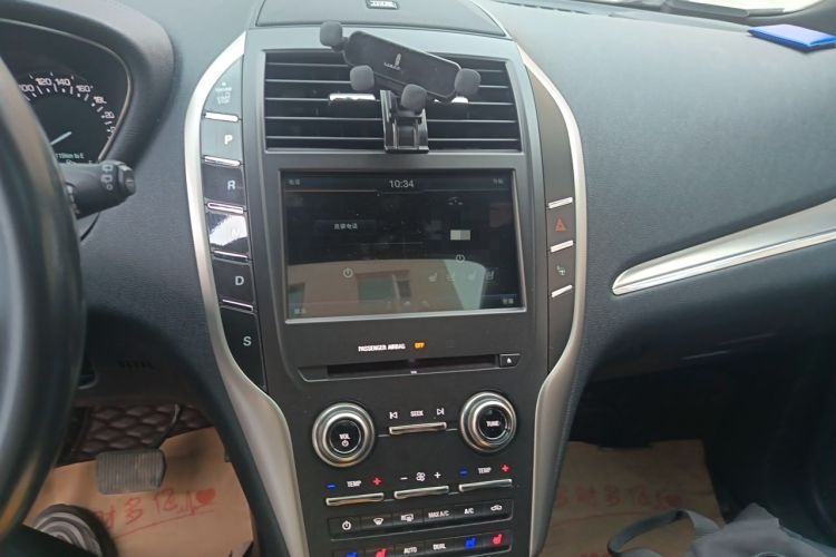 Used Lincoln MKC 2014 2.0T Four-Wheel Drive Luxury Edition Audio And AC Panel