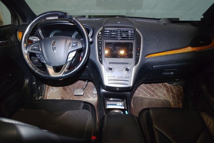 Used Lincoln MKC 2014 2.0T Four-Wheel Drive Luxury Edition Center Console