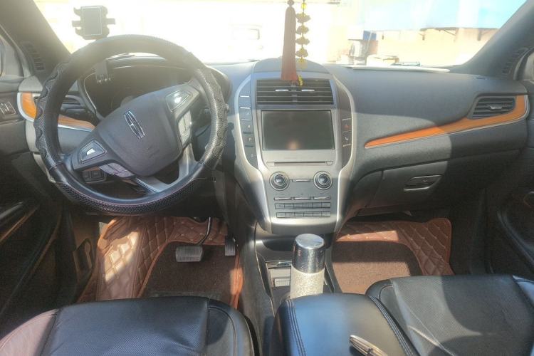 Used Lincoln MKC 2014 2.0T Two-Wheel-Drive Luxury Edition Center Console