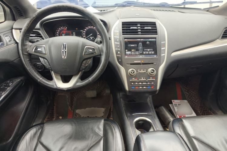 Used Lincoln MKC 2014 2.0T Four-Wheel Drive Luxury Edition Center Console
