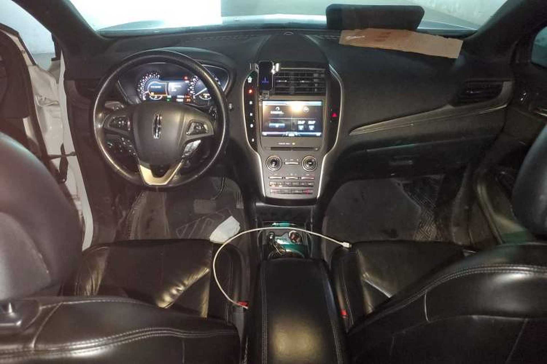 Used Lincoln MKC 2014 2.0T Two-Wheel Drive Deluxe Edition Center Console