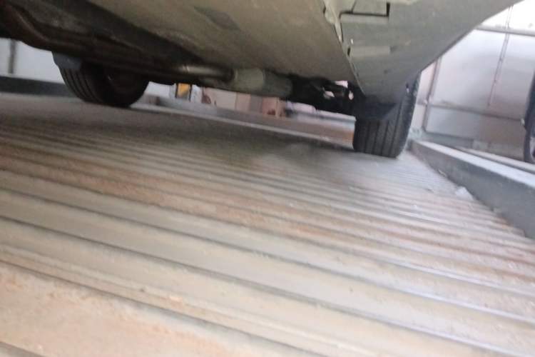 Used Lincoln MKC 2014 2.0T Two-Wheel Drive Deluxe Edition Chassis Front Left